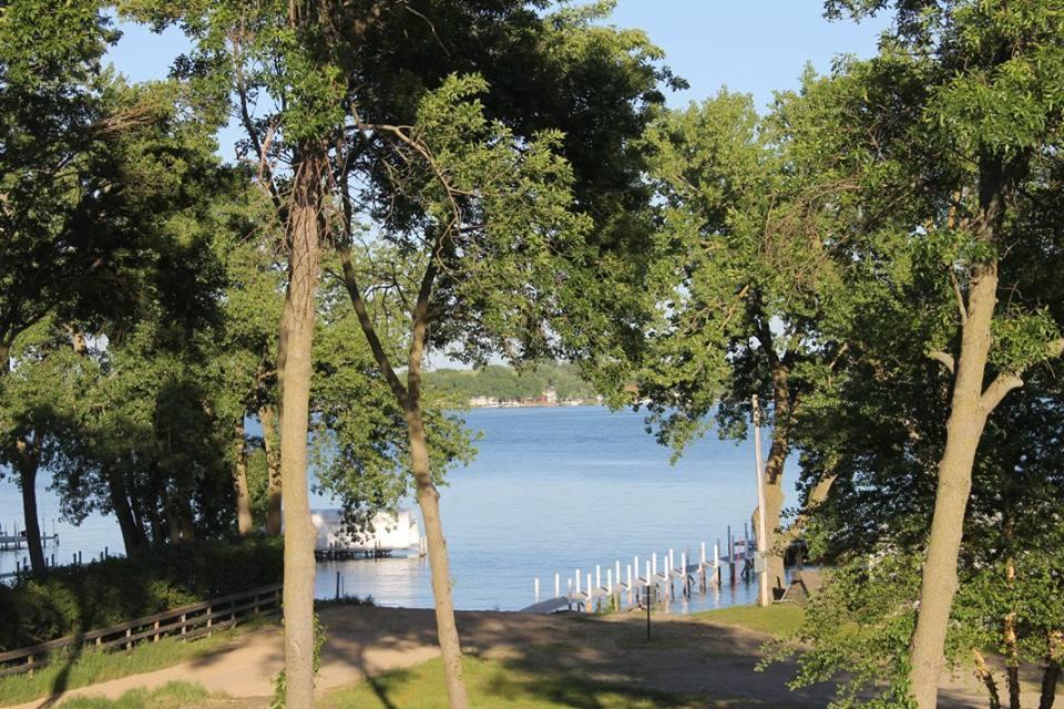 Okoboji Commons Hotel Luaran gambar