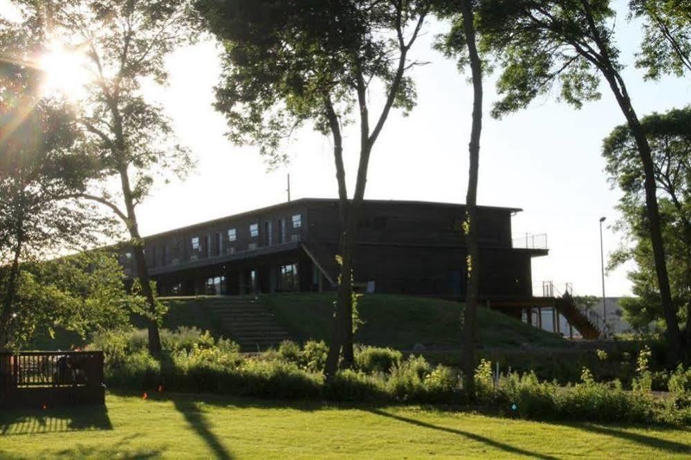 Okoboji Commons Hotel Luaran gambar