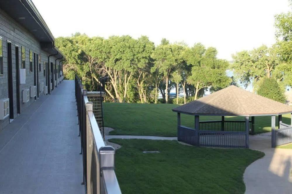 Okoboji Commons Hotel Luaran gambar